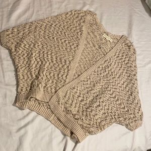 Off shoulder cardigan